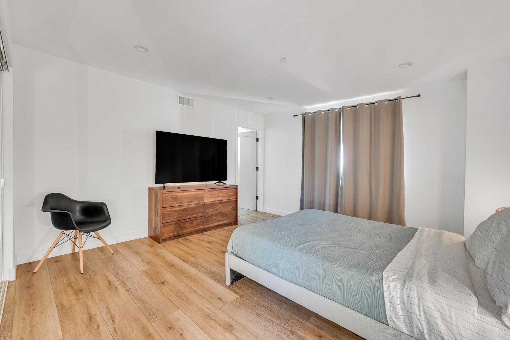Luxurious Townhome W/3 Master Suites Gated Parking ロサンゼルス エクステリア 写真