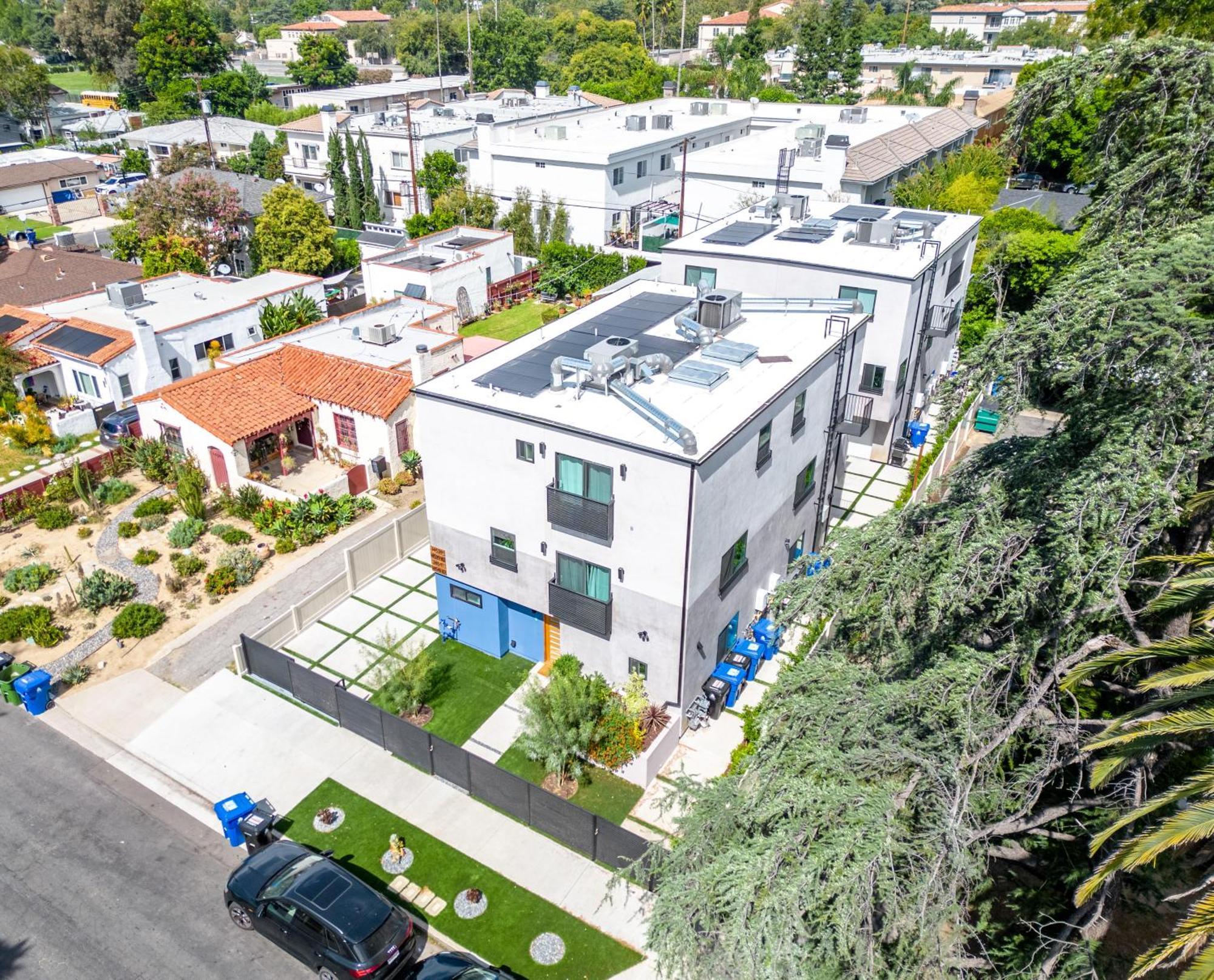 Luxurious Townhome W/3 Master Suites Gated Parking ロサンゼルス エクステリア 写真