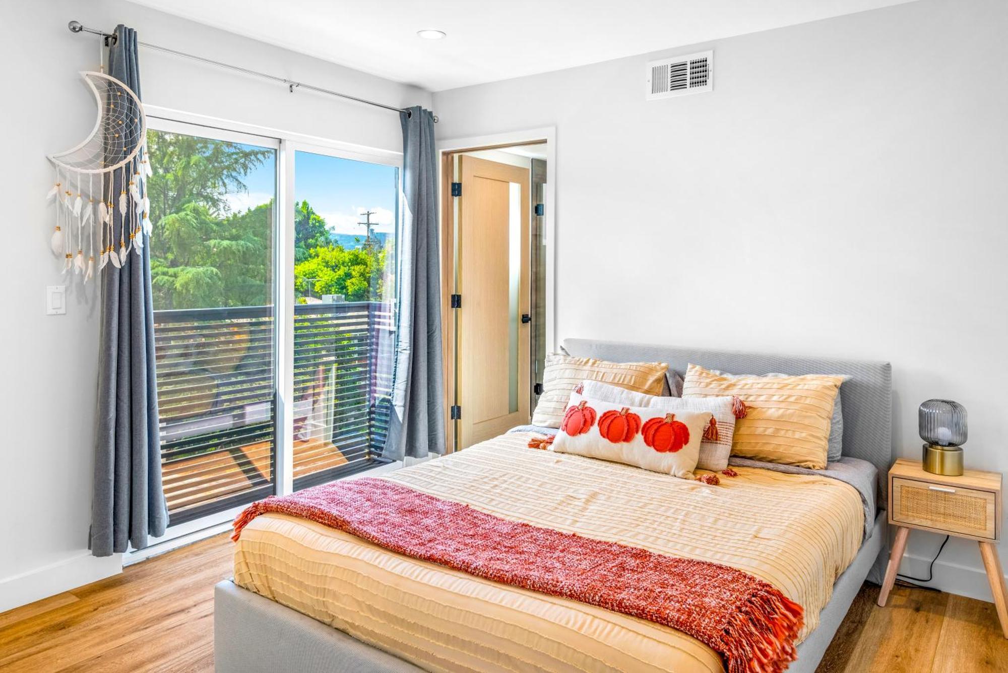 Luxurious Townhome W/3 Master Suites Gated Parking ロサンゼルス エクステリア 写真